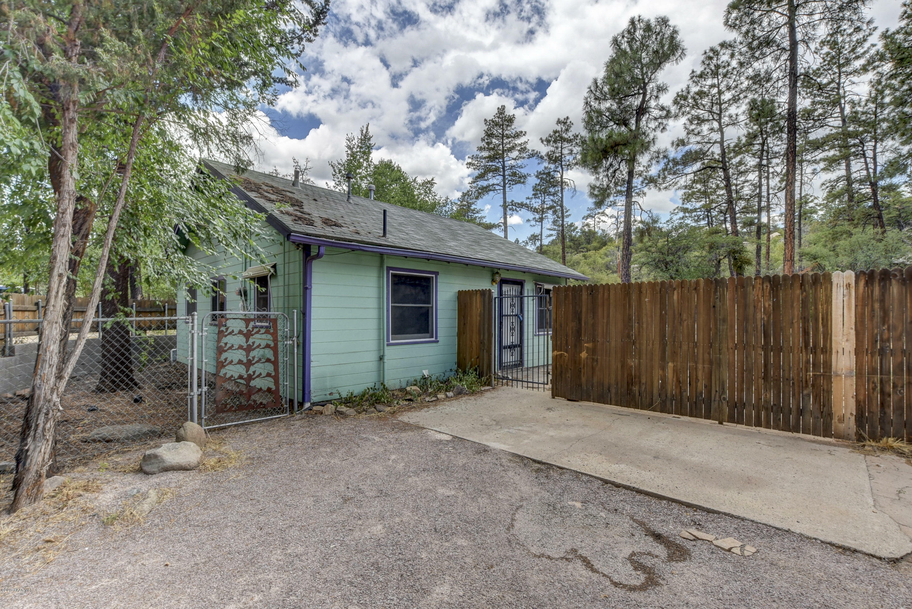 Property Photo:  310 Whitney Street  AZ 86305 