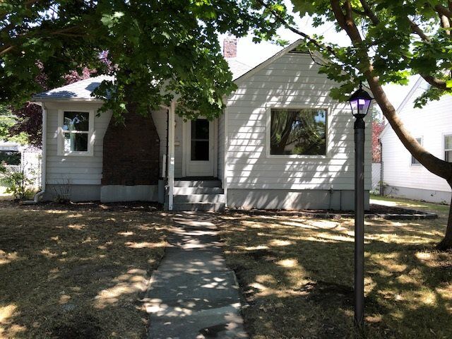 4118 N Hawthorne St  Spokane WA 99205 photo