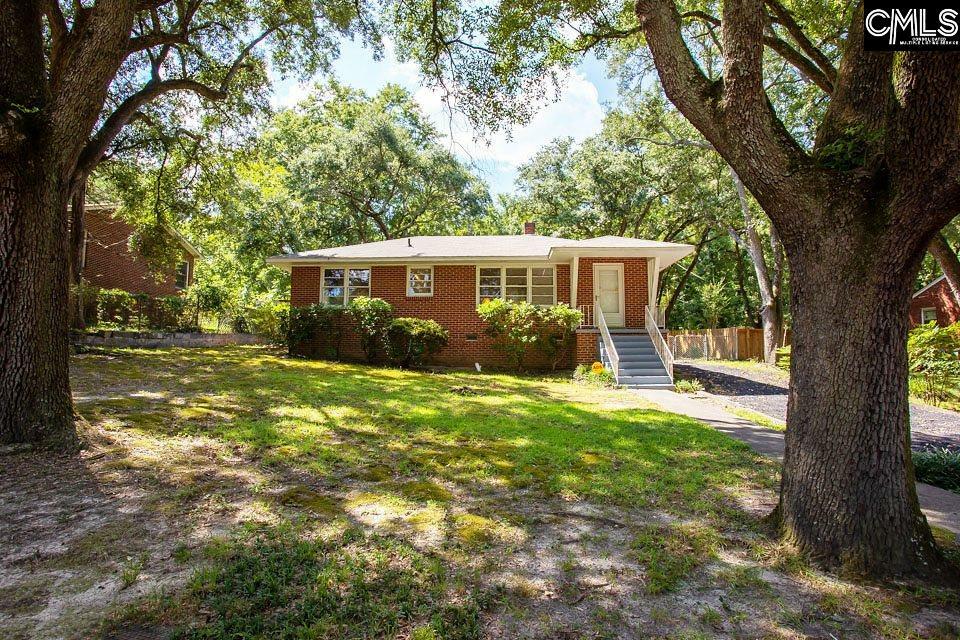 Property Photo:  1109 Woodlawn  SC 29209 