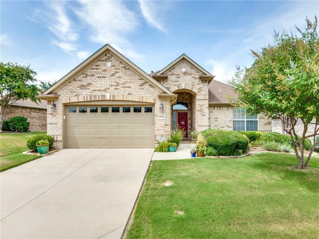 Property Photo: 9516 Pinewood Drive TX 76207