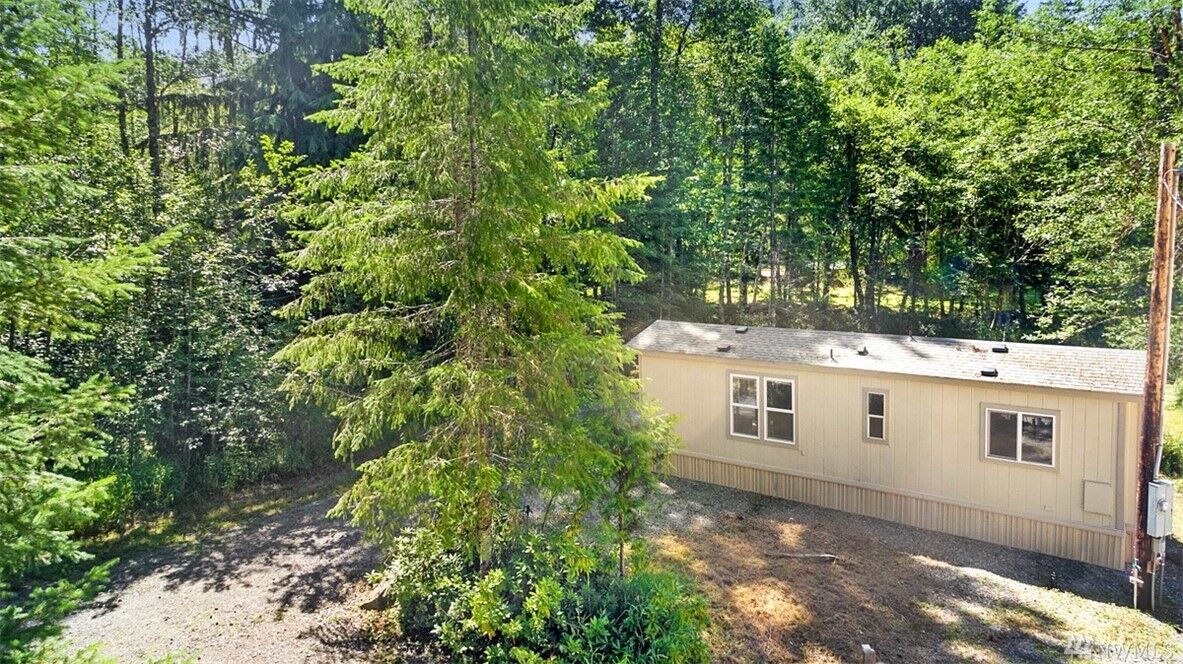 Property Photo:  197 Paradise Dr  WA 98304 
