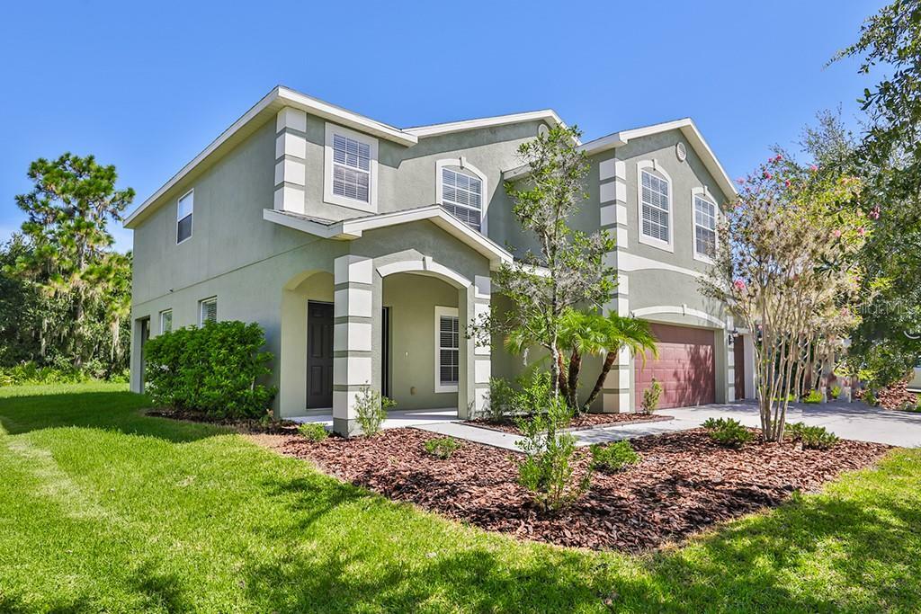 Property Photo:  16117 Bridgepark Drive  FL 33547 