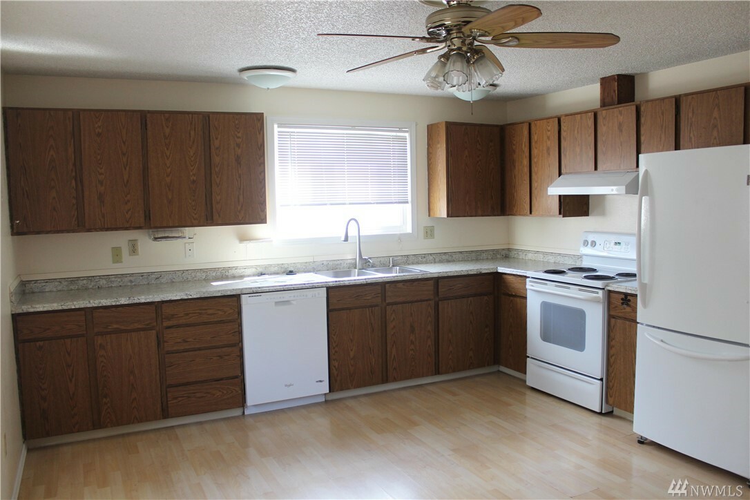 Property Photo: 118 Ridgemont Dr WA 98802