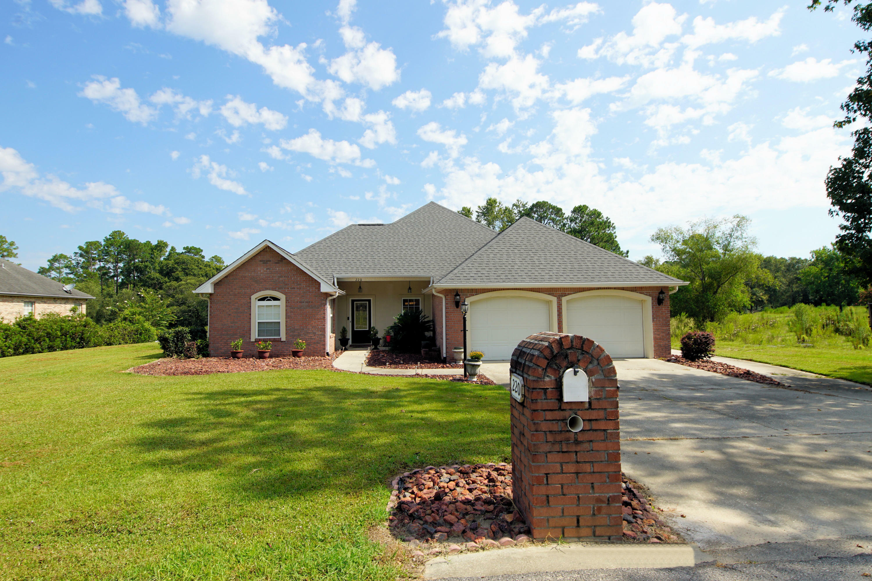 Property Photo:  220 Country Club Drive  FL 32536 