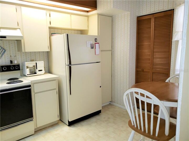 Property Photo:  4426 Middlebrook Road 4426  FL 32811 