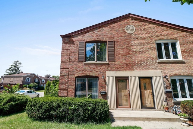 Property Photo:  2938 Desplaines Avenue  IL 60546 