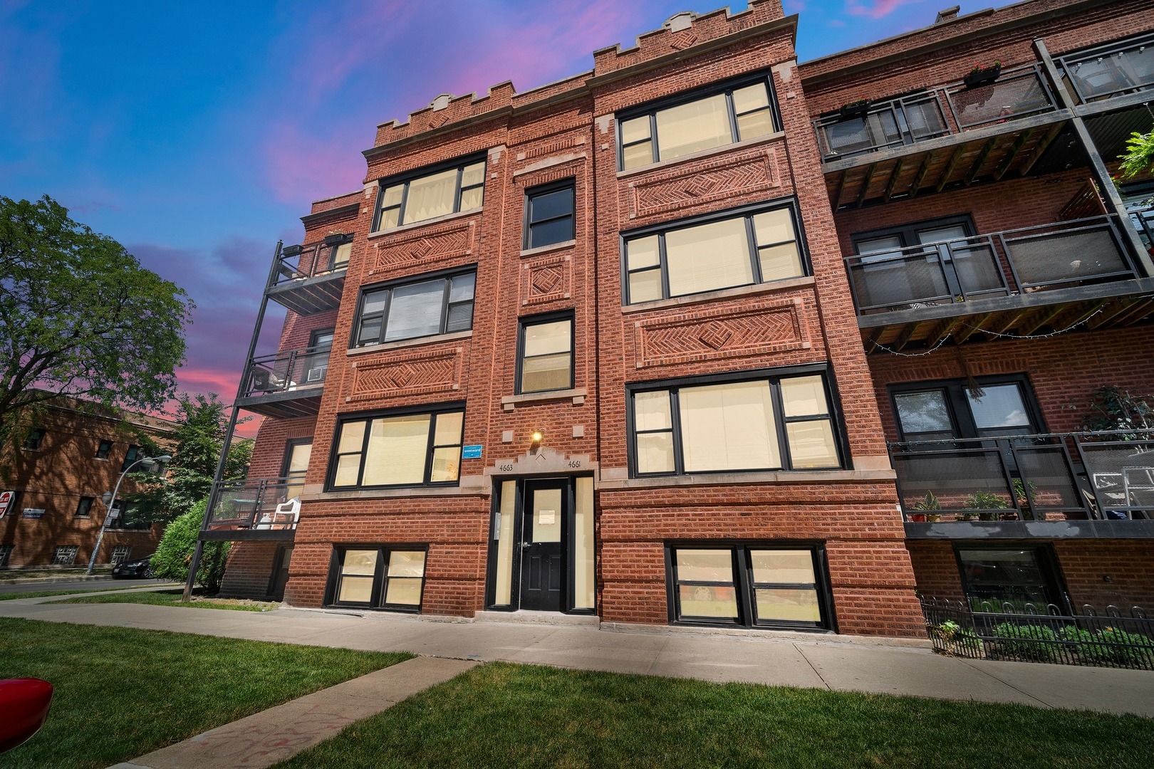 Property Photo:  4661 North Spaulding Avenue G  IL 60625 