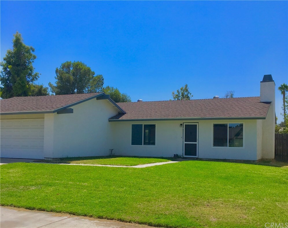 1121 Mountain View Lane  Colton CA 92324 photo