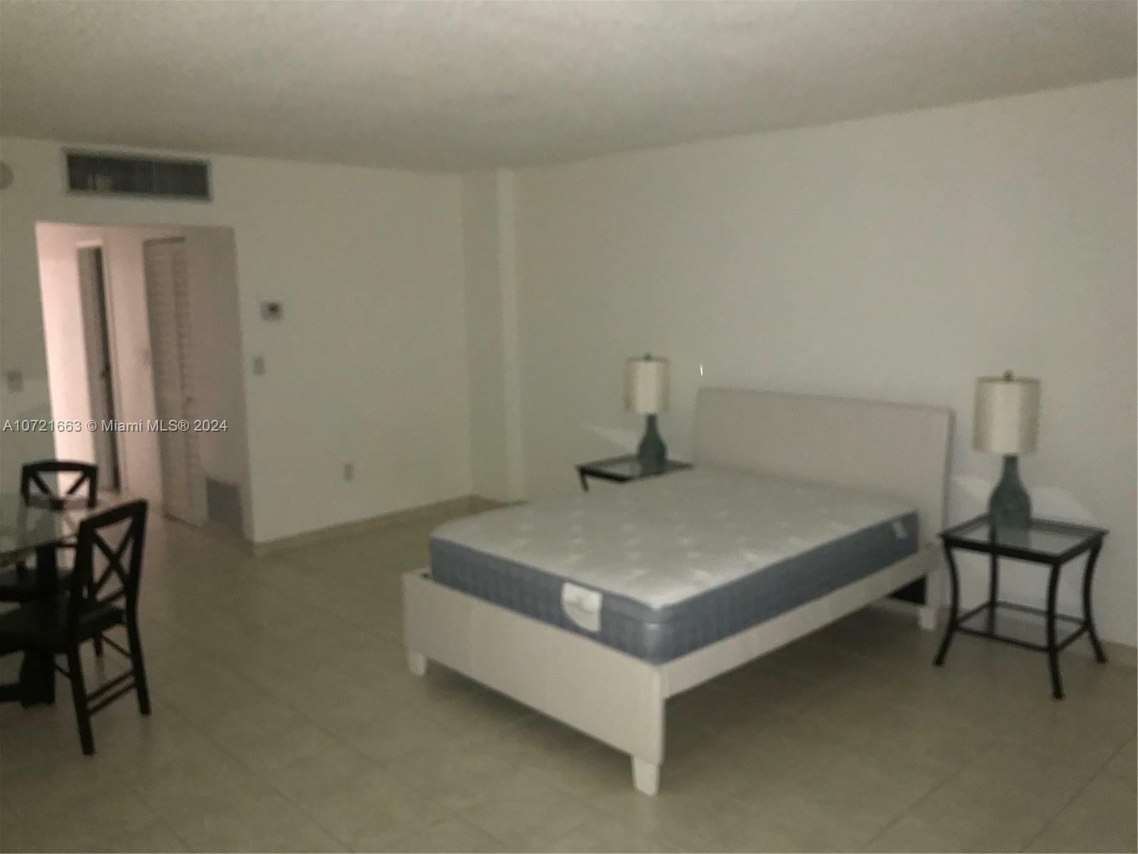 Property Photo:  1470 NE 125th Ter 804  FL 33161 