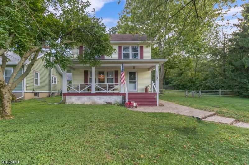 Property Photo:  15 Main St  NJ 08833 