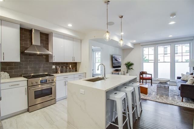 Property Photo:  313 7th St 101  NJ 07302 