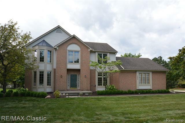 Property Photo:  36863 Ashover Drive  MI 48335 