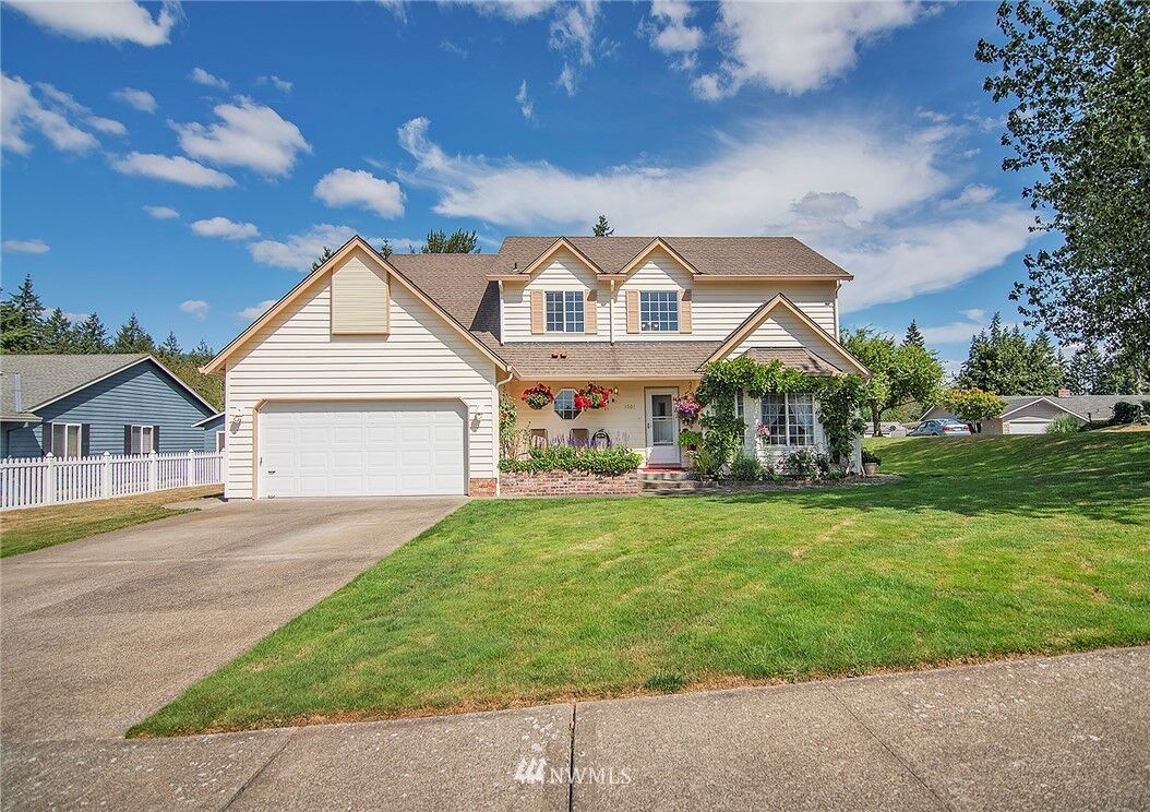Property Photo:  1501 Tara Street  WA 98626 