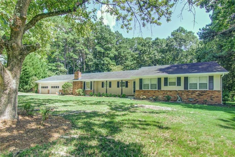 Property Photo: 914 April Drive SW 30094