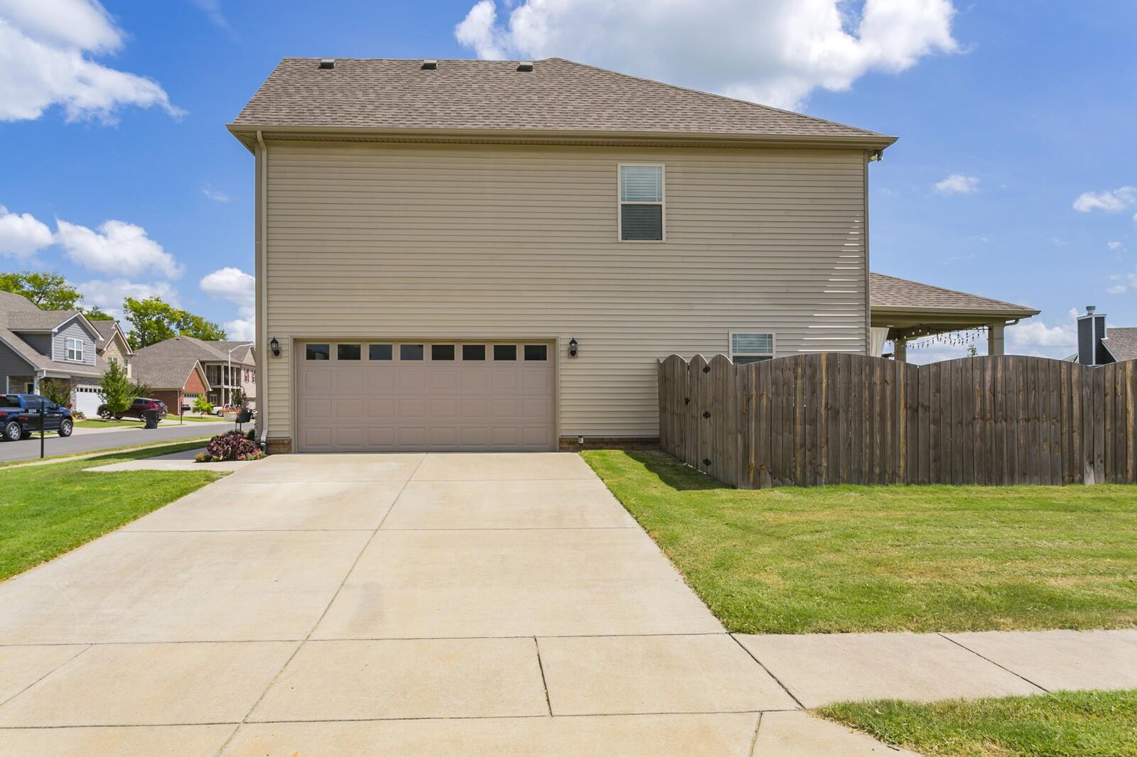 Property Photo:  3233 Mapleside Ln  TN 37128 