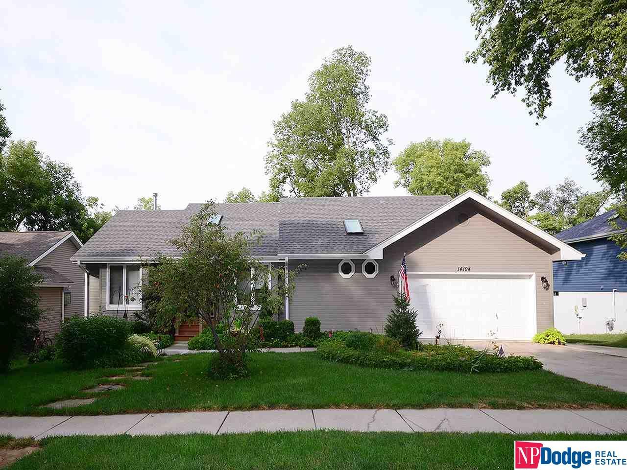 14104 S 33  Bellevue NE 68123 photo