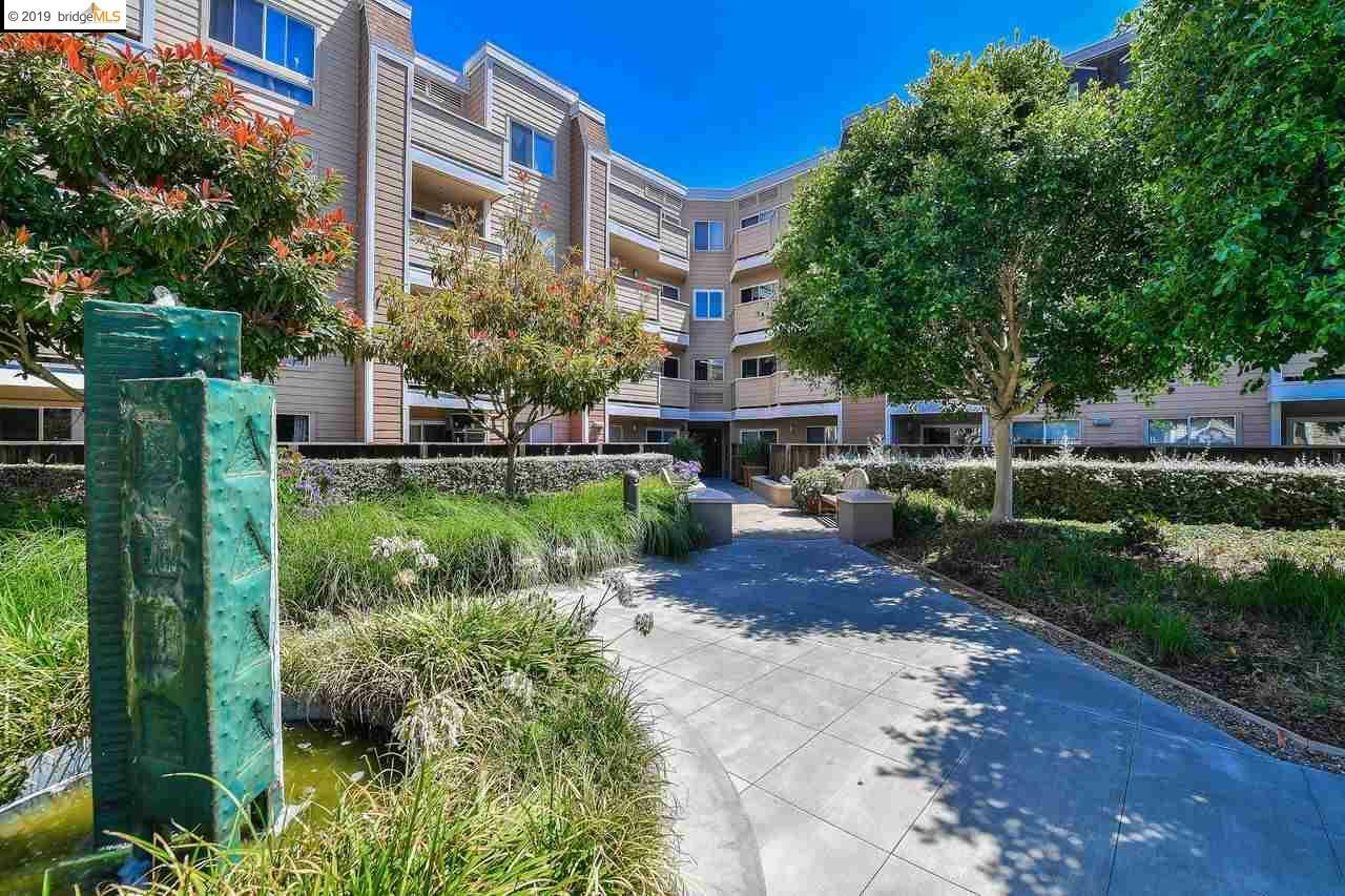 Property Photo:  6400 Christie Ave 5208  CA 94608 