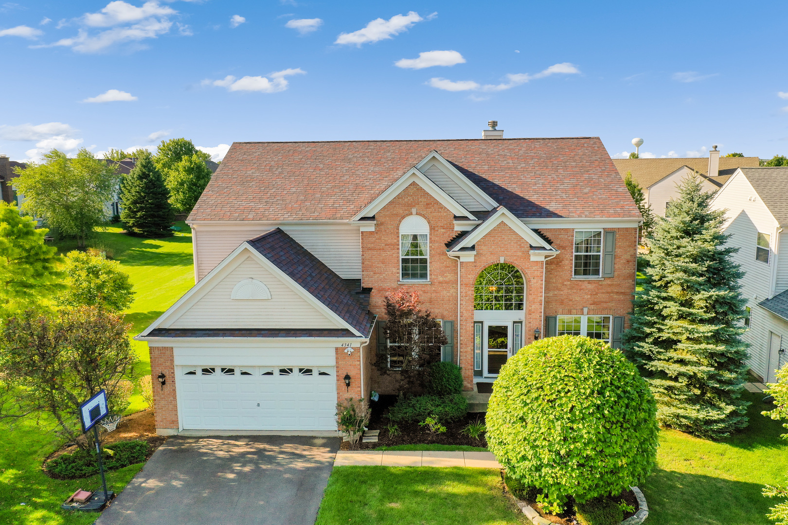 Property Photo: 4341 Bunker Hill Drive IL 60102