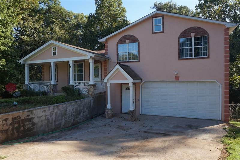 Property Photo:  1828 NW Crestridge Circle   30012 