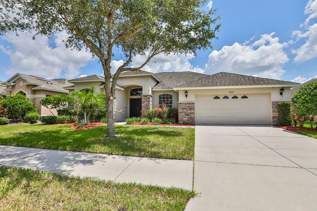 Property Photo:  13655 Artesa Bell Drive  FL 33579 