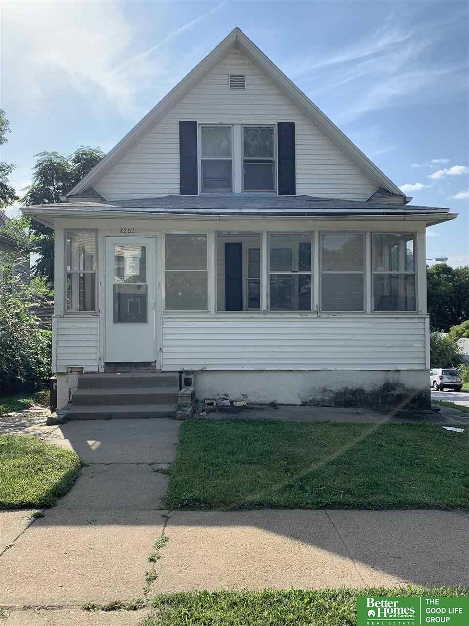 Property Photo:  2202 S 12th  NE 68108 