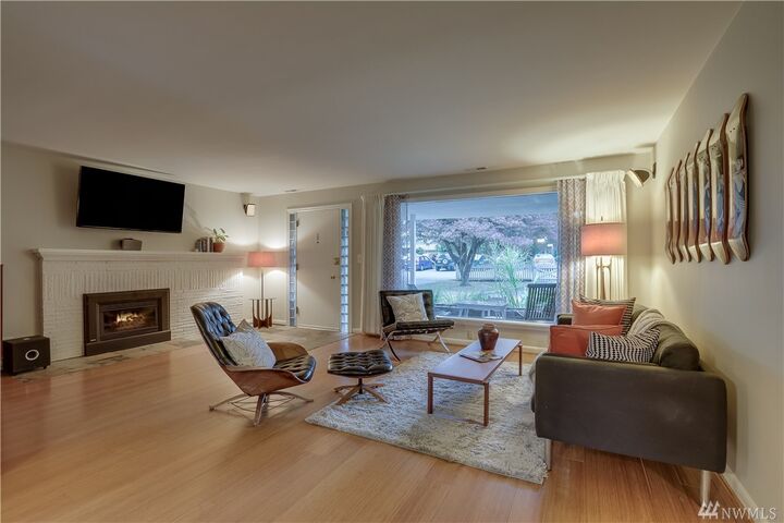 Property Photo: 12749 Palatine Ave N WA 98133