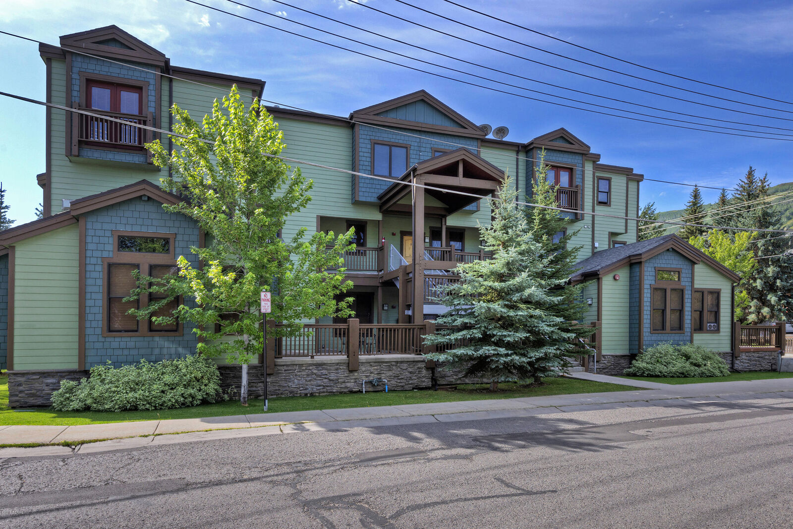 Property Photo: 1499 Park Avenue #10 UT 84060