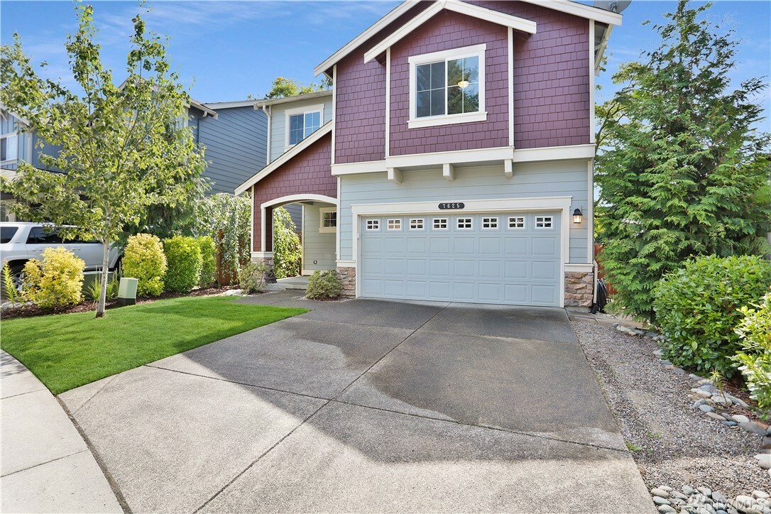 Property Photo:  7625 NE 198th Place  WA 98028 