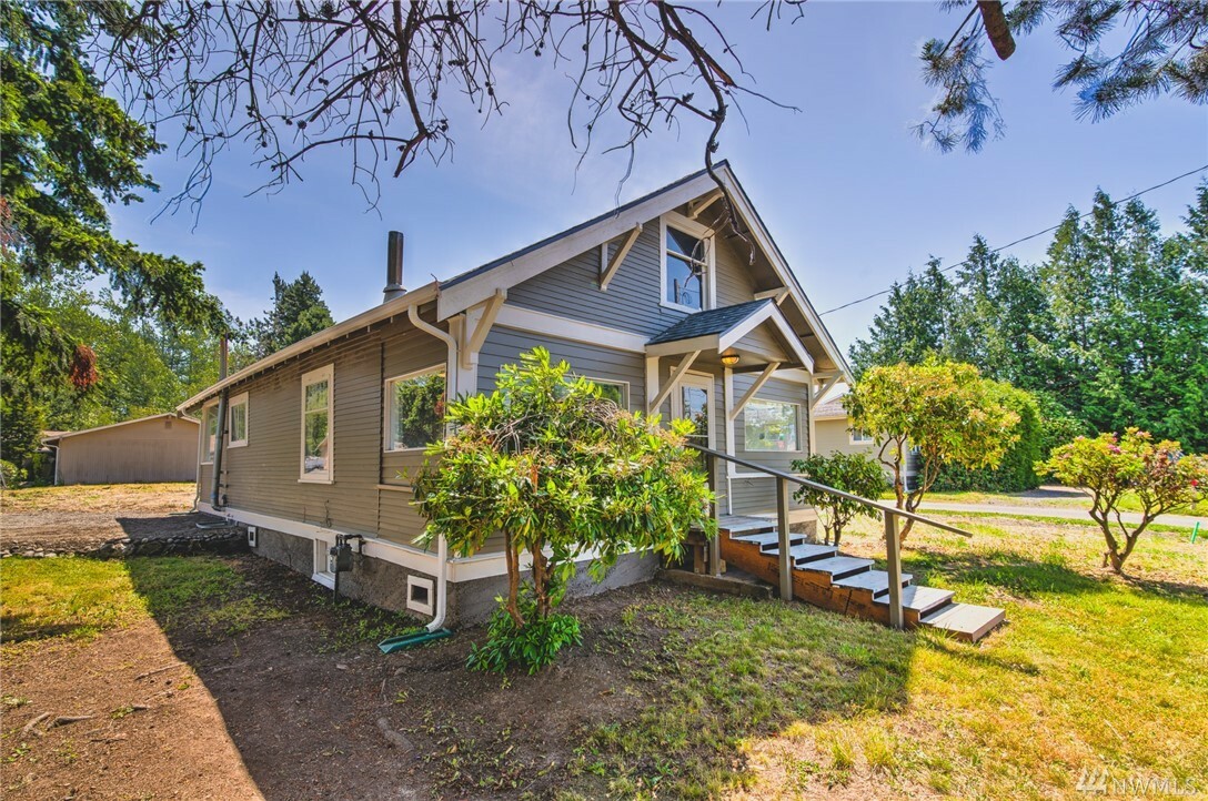 Property Photo:  3110 Orleans St  WA 98226 