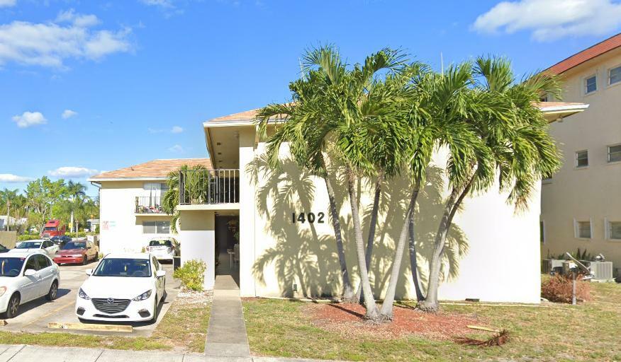 Property Photo:  1402 S Federal Highway S 43  FL 33460 