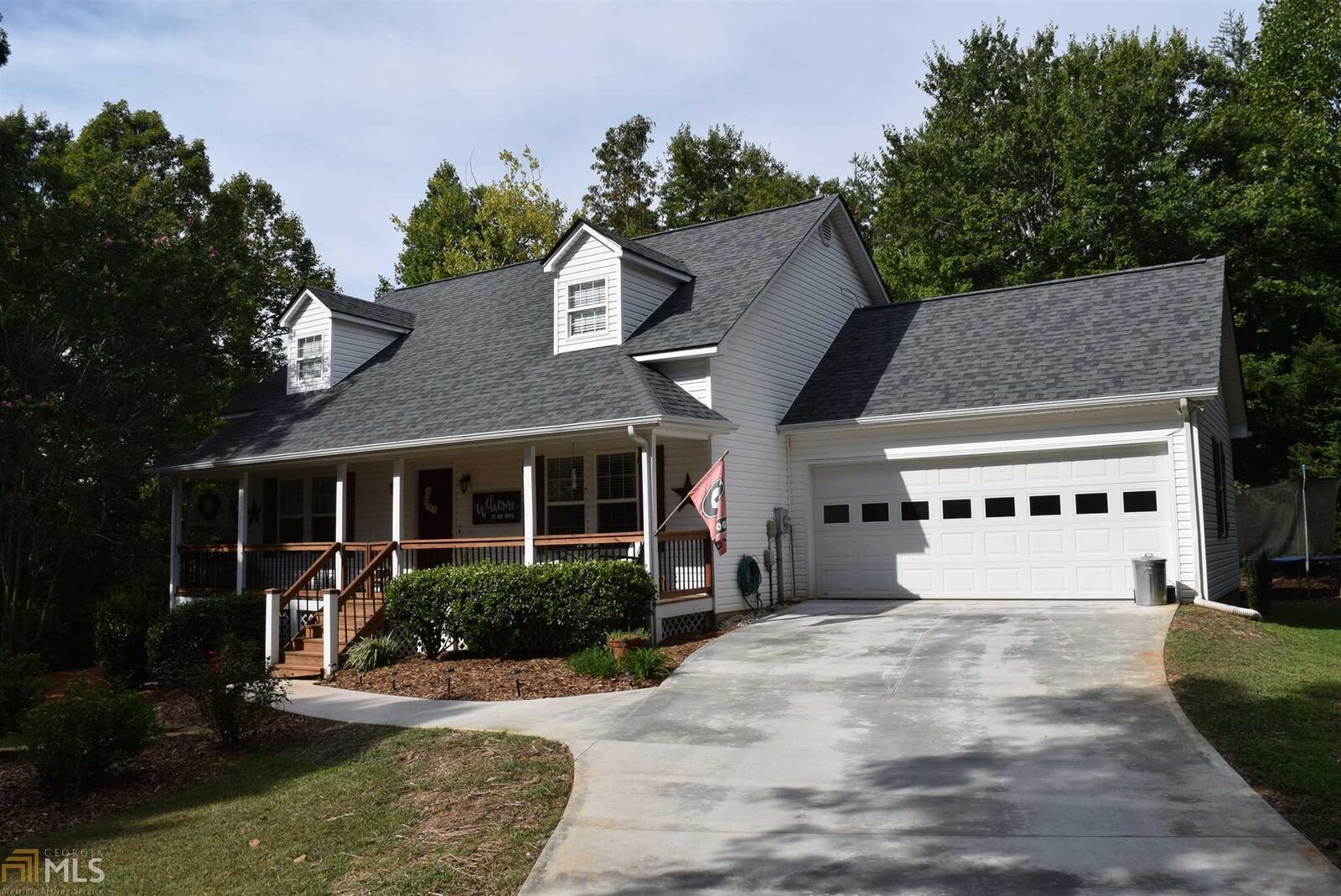 Property Photo:  148 Robinhood Dr  GA 30528 