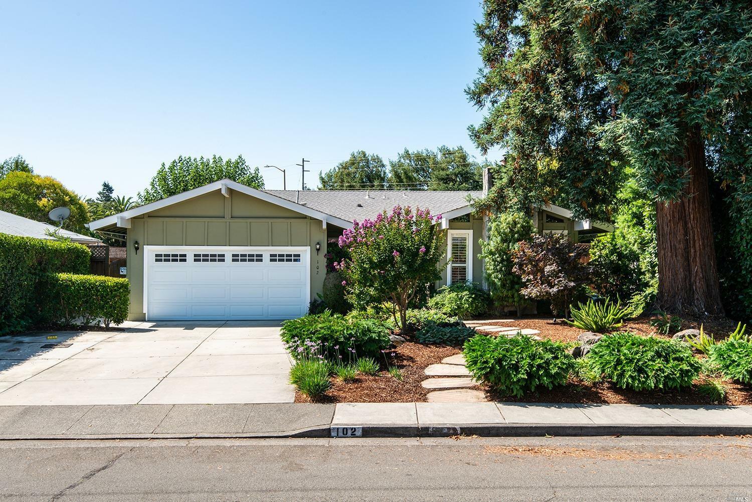 Property Photo: 102 San Carlos Way CA 94945
