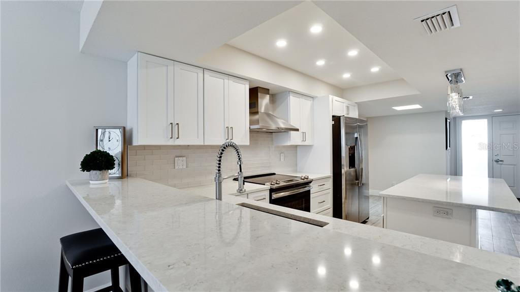 Property Photo: 2600 Gulf Drive N 25 FL 34217