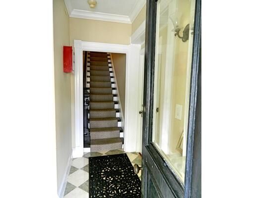 Property Photo: 83 Pleasant St 5 MA 01945