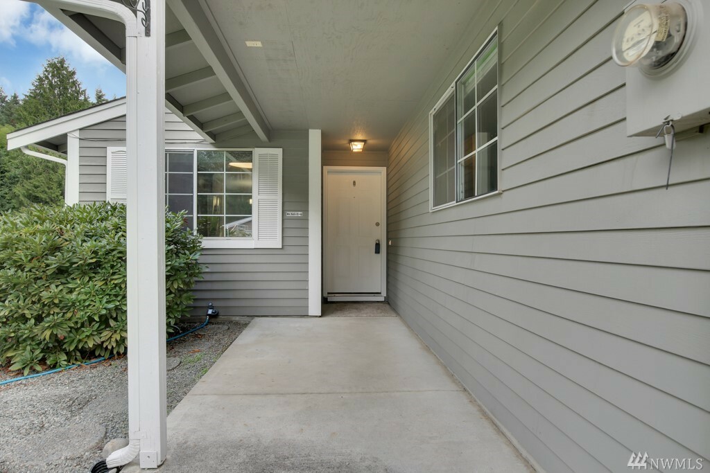 Property Photo:  5809 41st Ave E  WA 98443 