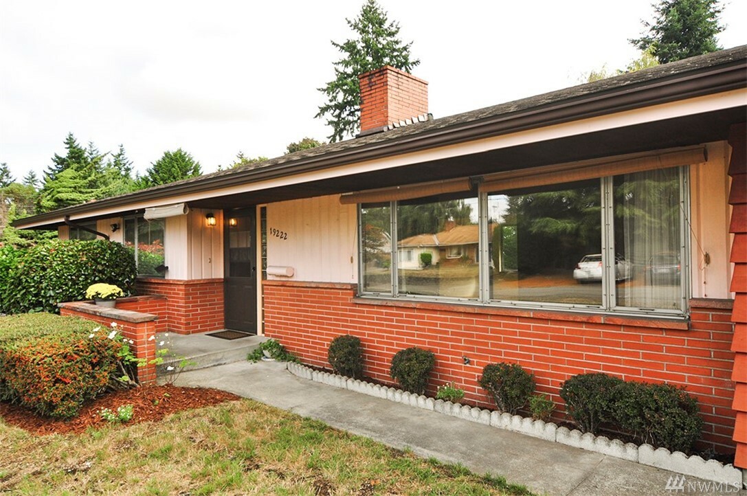 Property Photo:  19222 3rd Ave S  WA 98148 