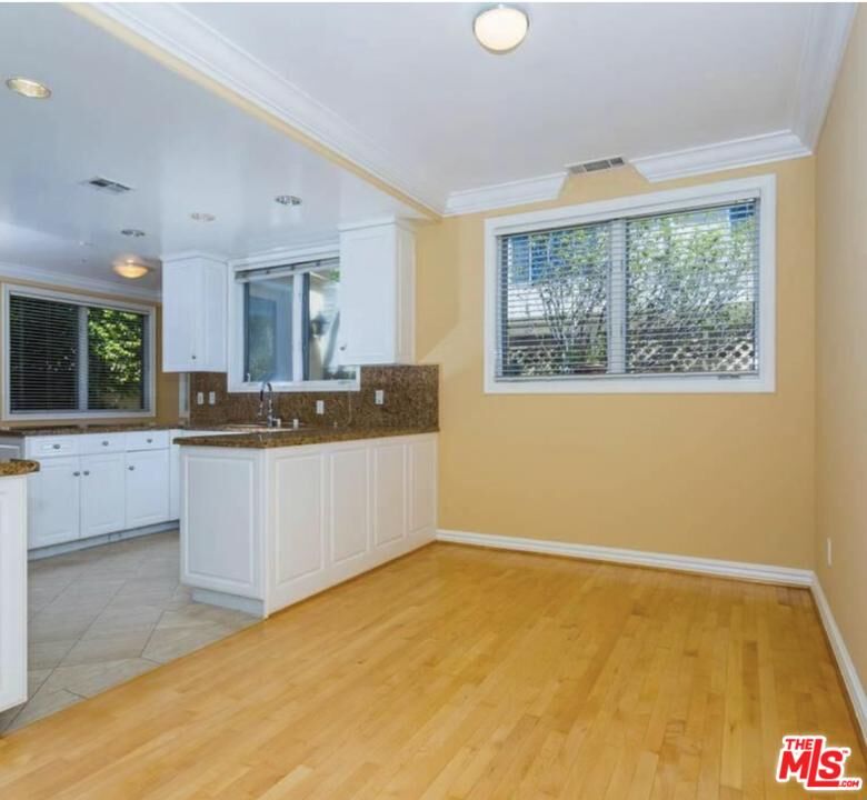 Property Photo: 843 15th St 3 CA 90403