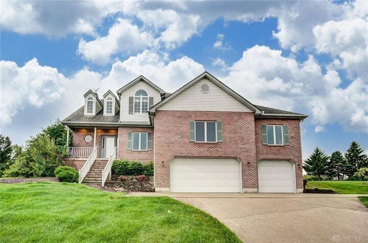 765 E Eva Circle  Springfield OH 45504 photo