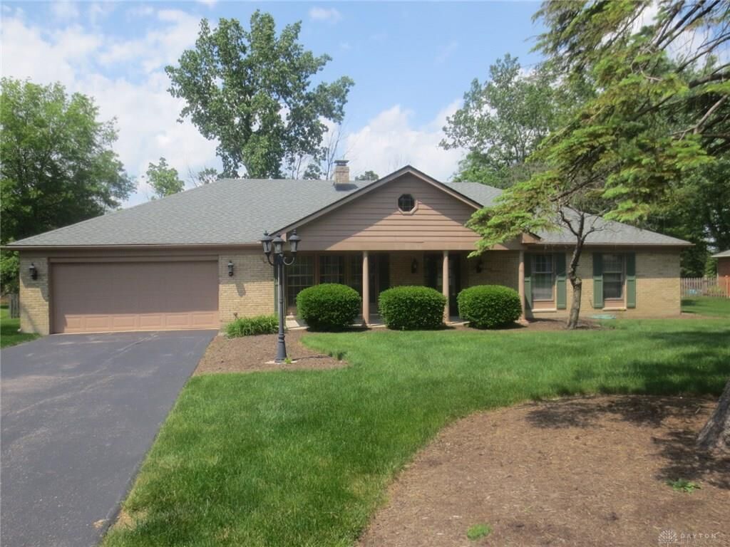 Property Photo: 951 Cedar Creek Circle OH 45459