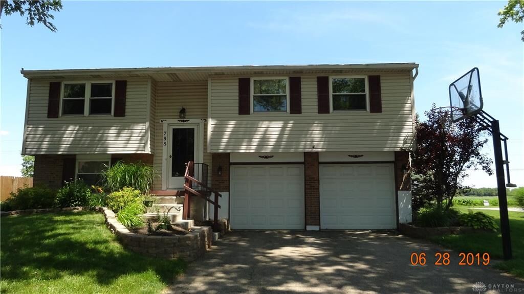Property Photo: 798 Nordhoff Farm Drive OH 45322