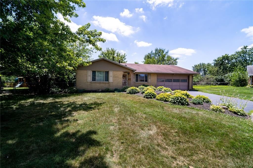 Property Photo: 5722 Craigmont Court OH 45424