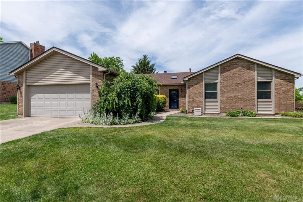 Property Photo: 4040 Abbeygate Drive OH 45430