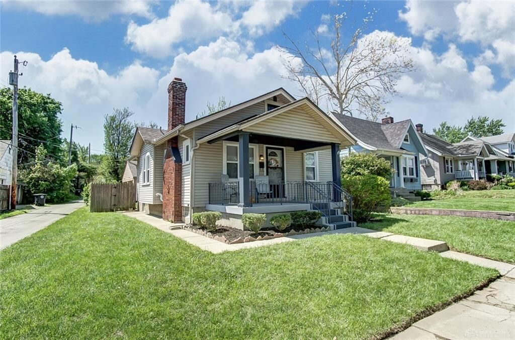 Property Photo: 140 Marlboro Place OH 45420