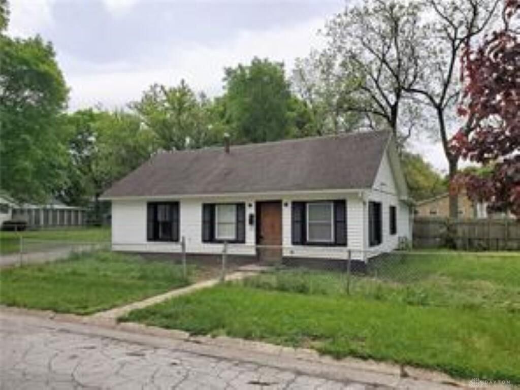 Property Photo: 1271 Oakleaf Avenue OH 45506