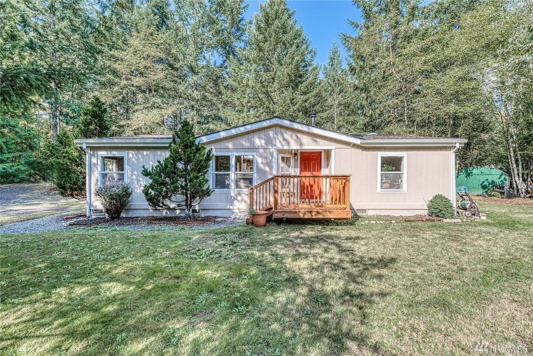 Property Photo:  10690  Harland Lane SE  WA 98367 