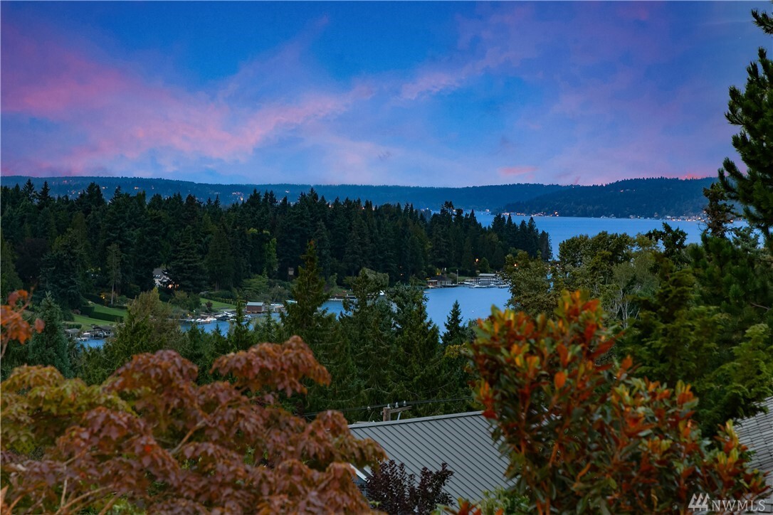 Property Photo: 2635 90th Avenue NE WA 98004