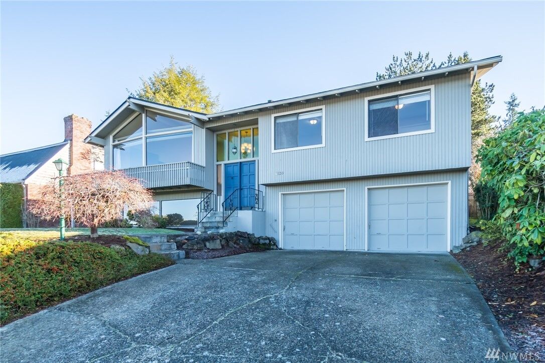 Property Photo:  4530 140th Ave SE  WA 98006 