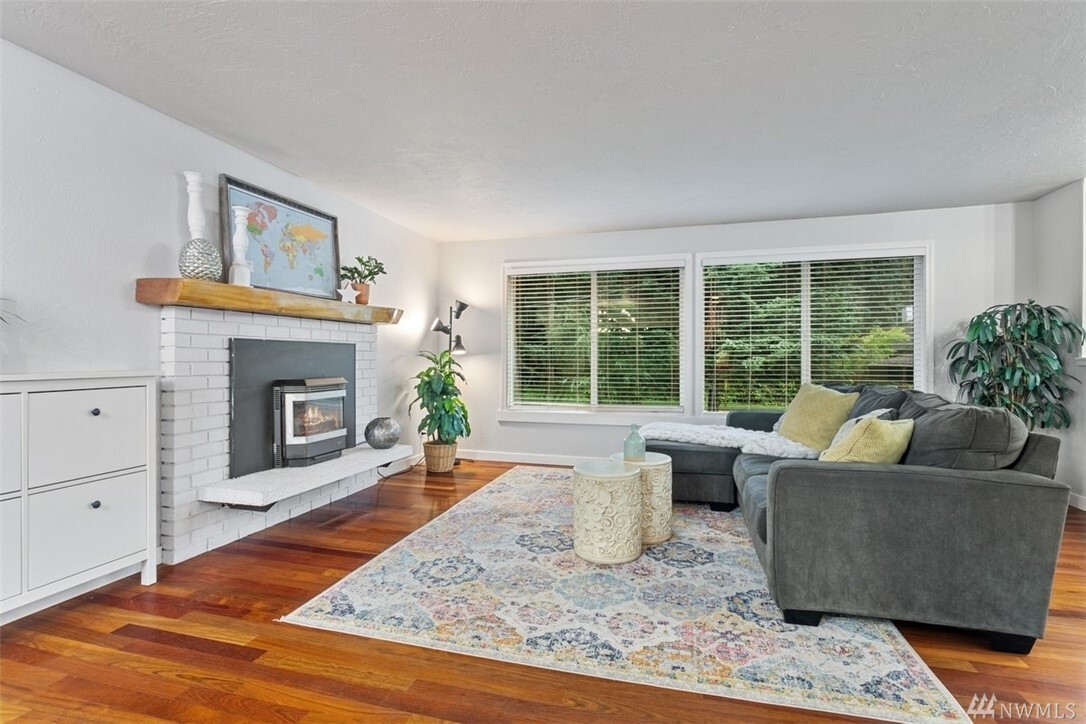 Property Photo: 5680 NE Foster Road WA 98110