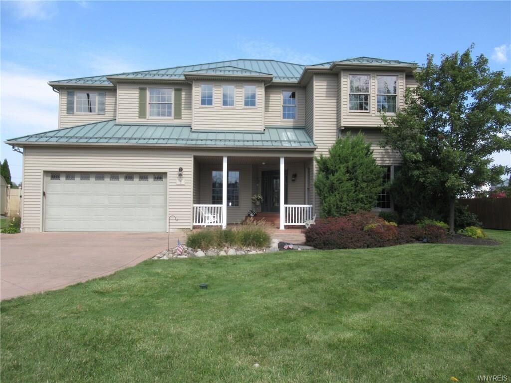 Property Photo:  9 Towerwood Road  NY 14072 