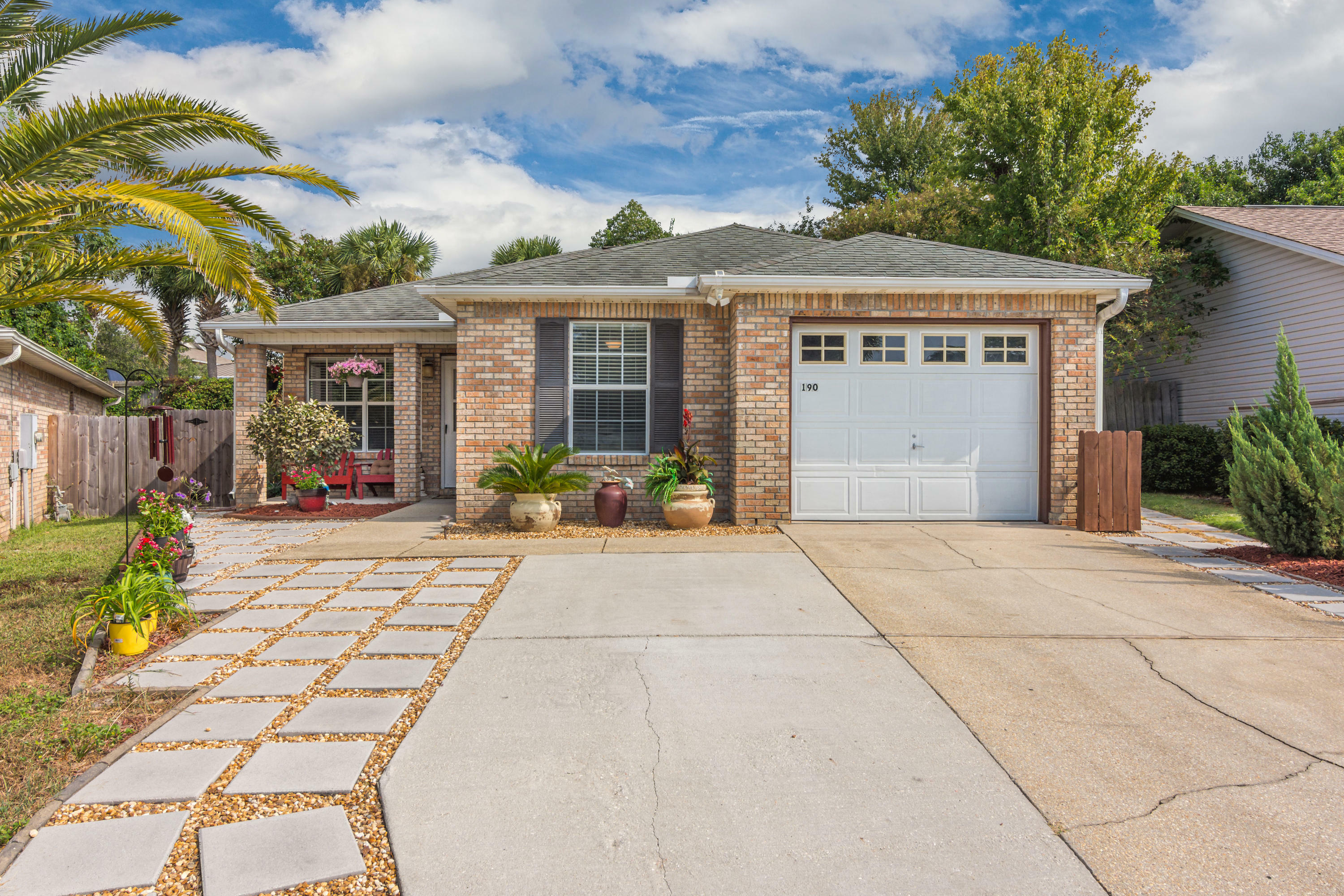 Property Photo: 190 Lola Circle FL 32541